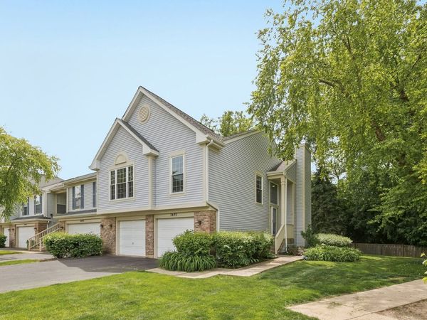 2692 S Embers Lane , Arlington Heights, IL 60005