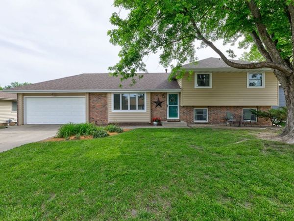 812 Hickory Drive , Huxley, IA 50124