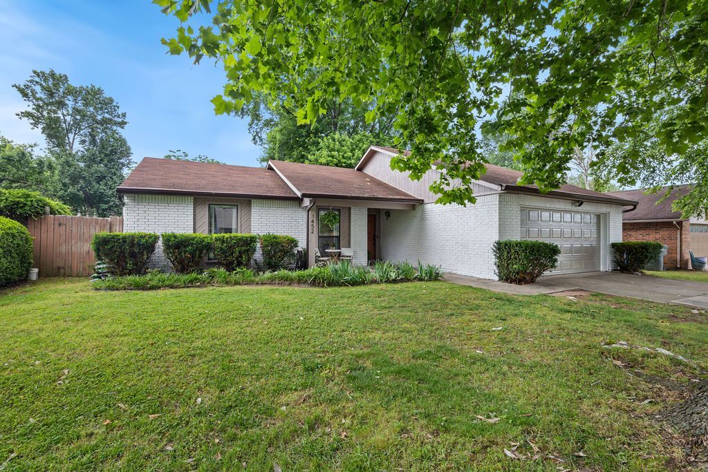 1452 E Eton Street, Fayetteville, AR 72703 Main Photo