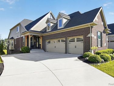 8236 Stoney Creek Drive, Green Oak Twp, MI 48178