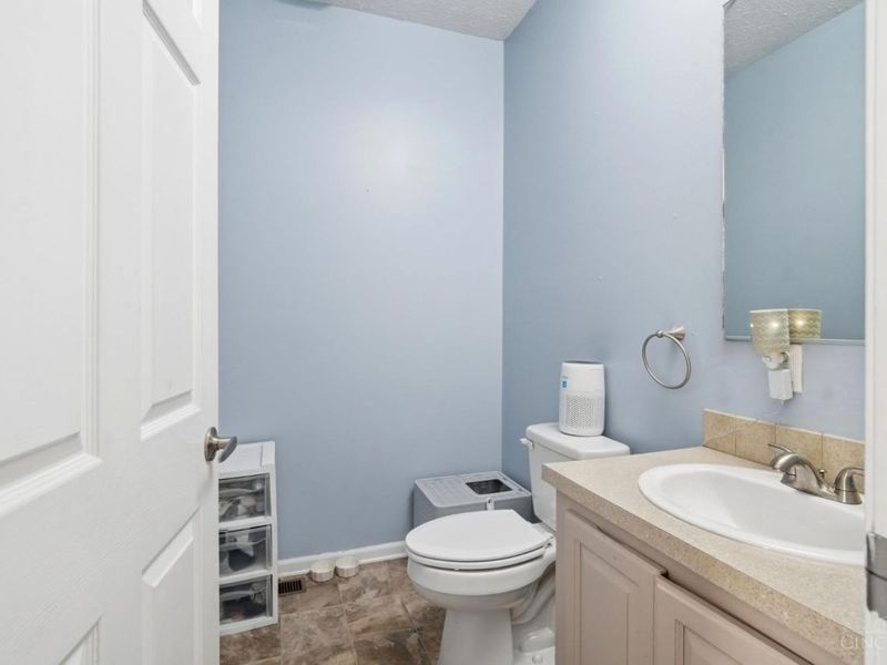 5315 Glenshade Court, Cincinnati, OH 45227 Photo 10