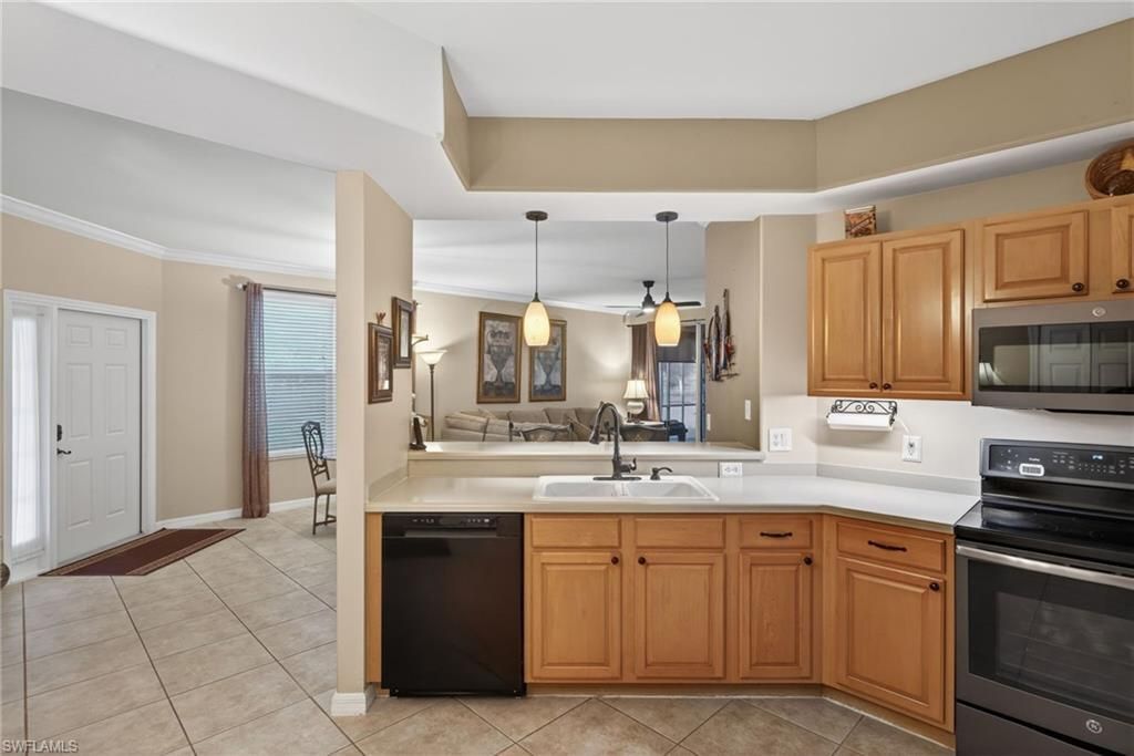 10109 Colonial Country Club Blvd, Unit 2410, Fort Myers, FL 33913 Photo