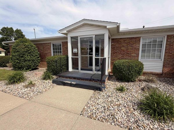 4125 Occidental , Adrian, MI 49221
