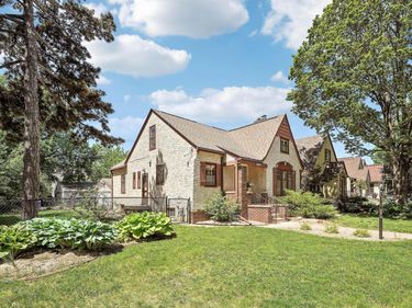 1525 Asbury Street, Saint Paul, MN 55108