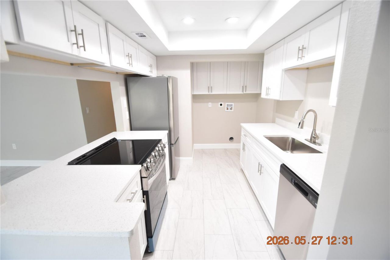 877 114th Avenue N, Unit 407, Saint Petersburg, FL 33716 Photo