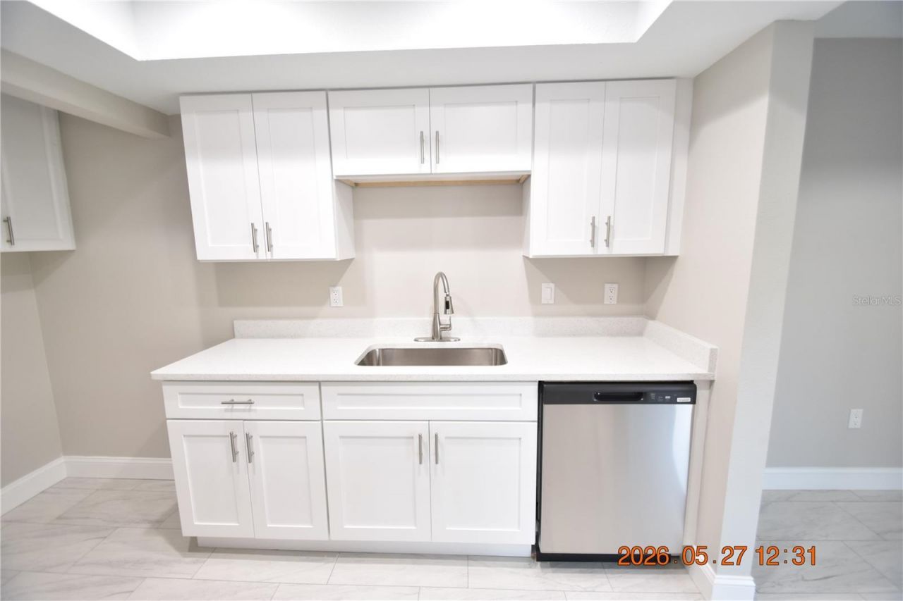 877 114th Avenue N, Unit 407, Saint Petersburg, FL 33716 Photo