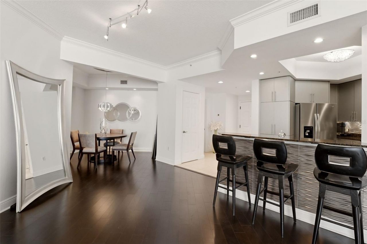 100 Central Avenue, Unit H716, Sarasota, FL 34236 Photo