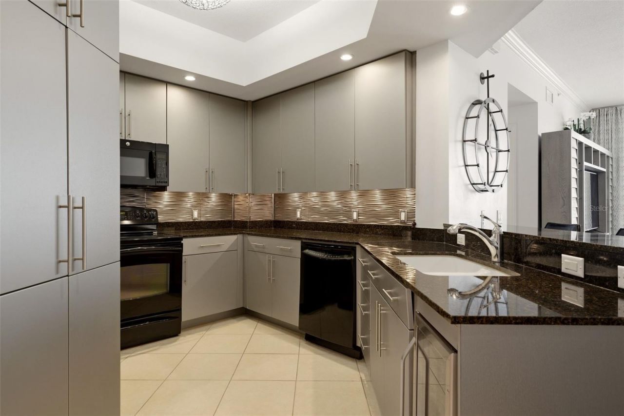 100 Central Avenue, Unit H716, Sarasota, FL 34236 Photo