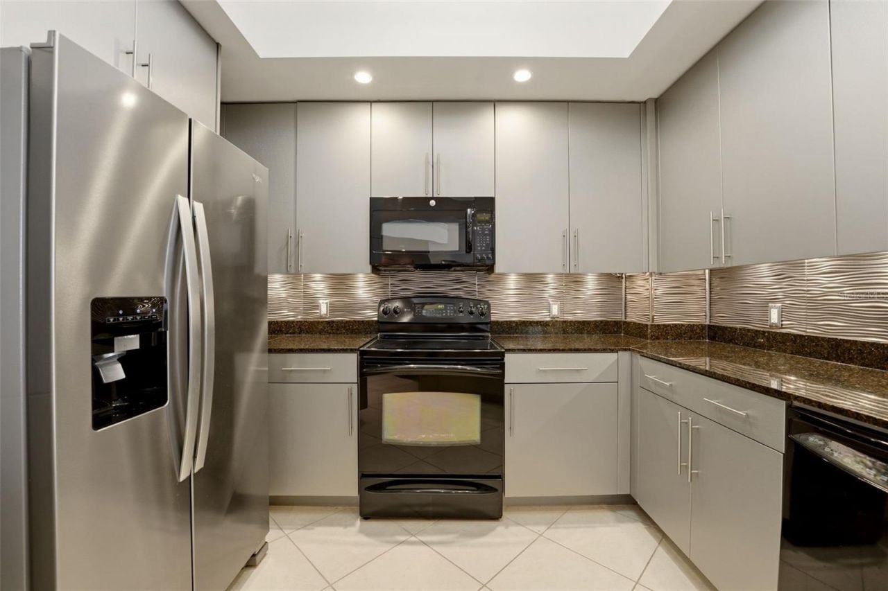 100 Central Avenue, Unit H716, Sarasota, FL 34236 Photo