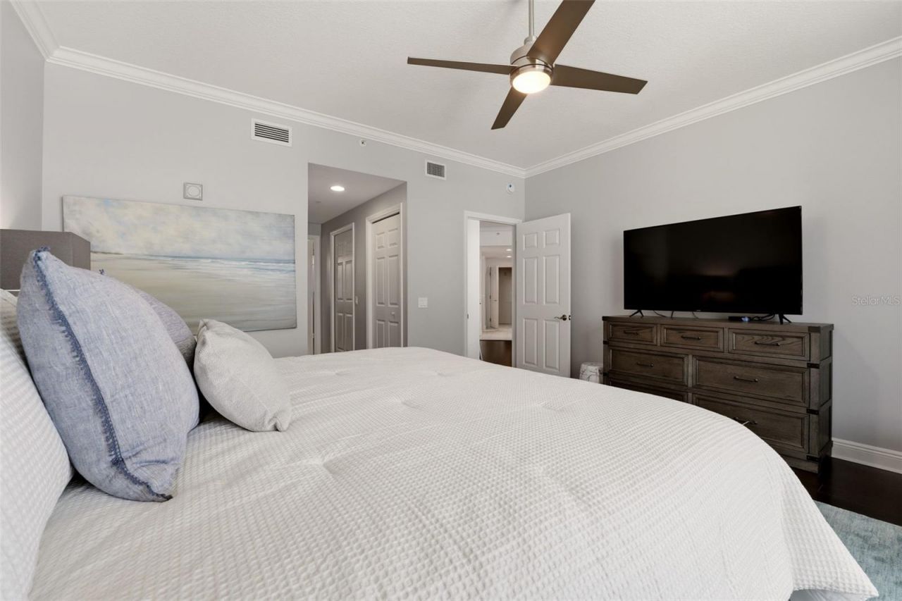 100 Central Avenue, Unit H716, Sarasota, FL 34236 Photo