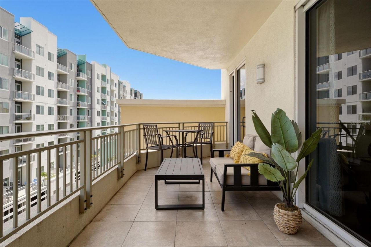 100 Central Avenue, Unit H716, Sarasota, FL 34236 Photo
