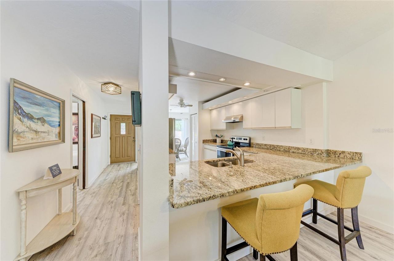 5709 Avista Drive, Unit 5709, Sarasota, FL 34243 Photo