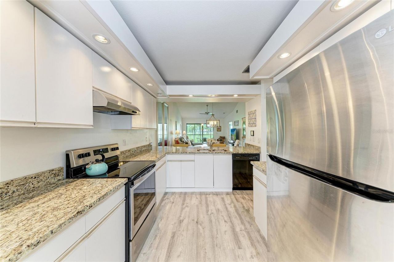 5709 Avista Drive, Unit 5709, Sarasota, FL 34243 Photo