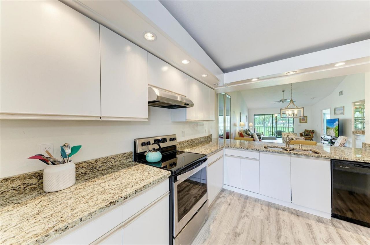5709 Avista Drive, Unit 5709, Sarasota, FL 34243 Photo