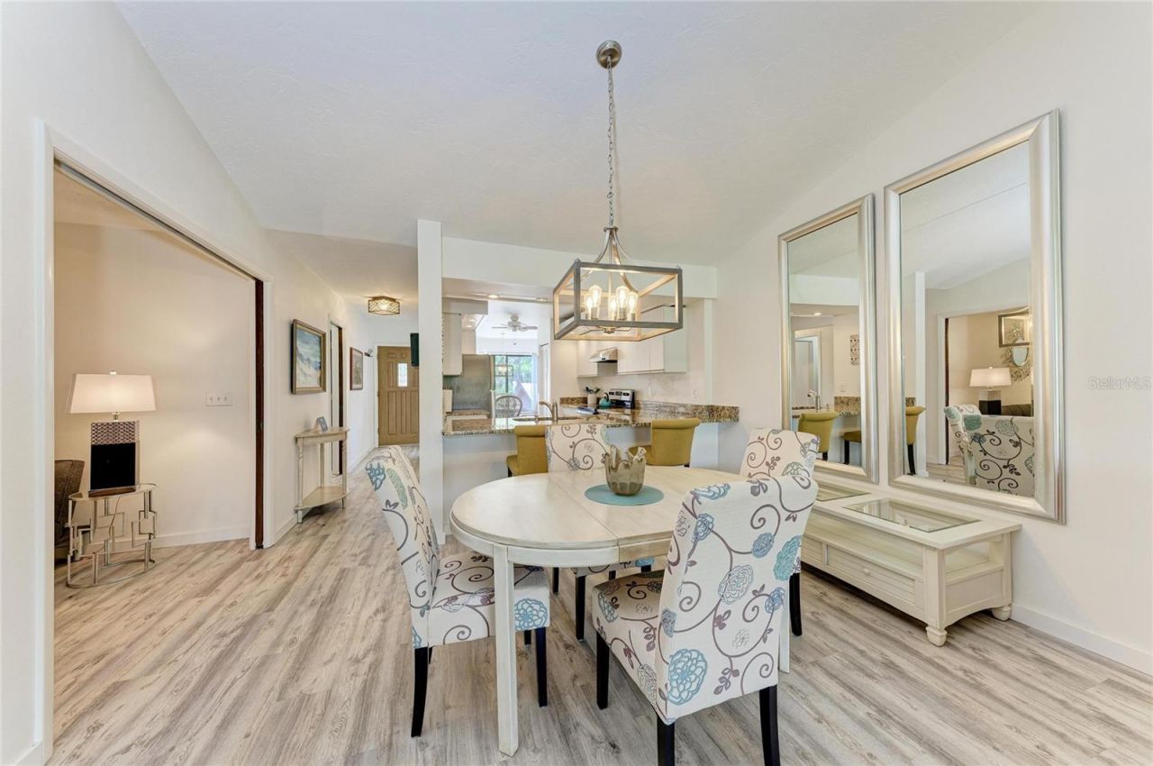 5709 Avista Drive, Unit 5709, Sarasota, FL 34243 Photo