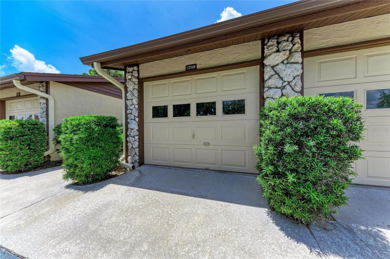 5709 Avista Drive, Unit 5709, Sarasota, FL 34243 Photo