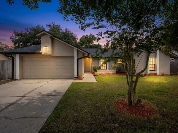 9909 EARLSTON STREET , ORLANDO, FL 32817