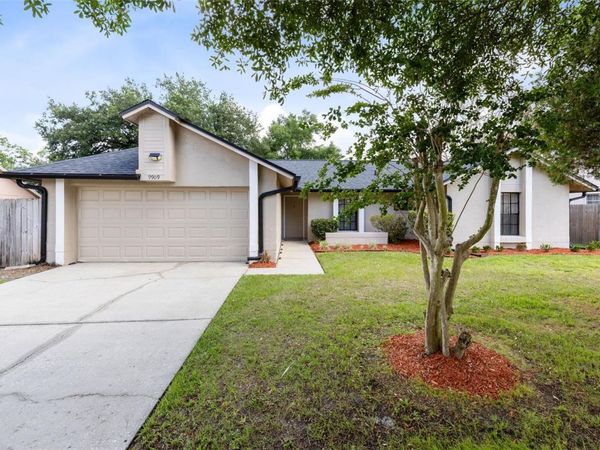 9909 EARLSTON STREET, ORLANDO, FL 32817