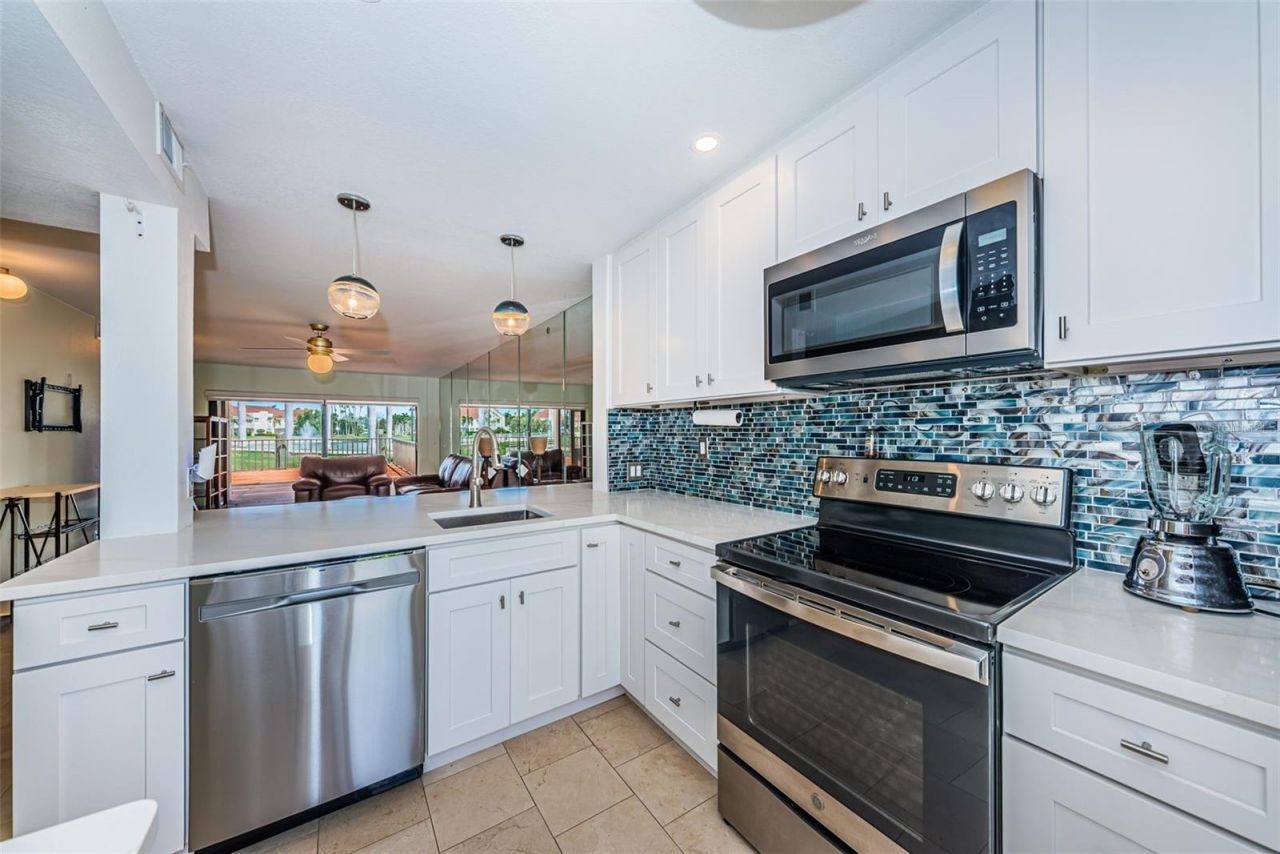 6273 Bahia Del Mar Boulevard, Unit 116, Saint Petersburg, FL 33715 Photo