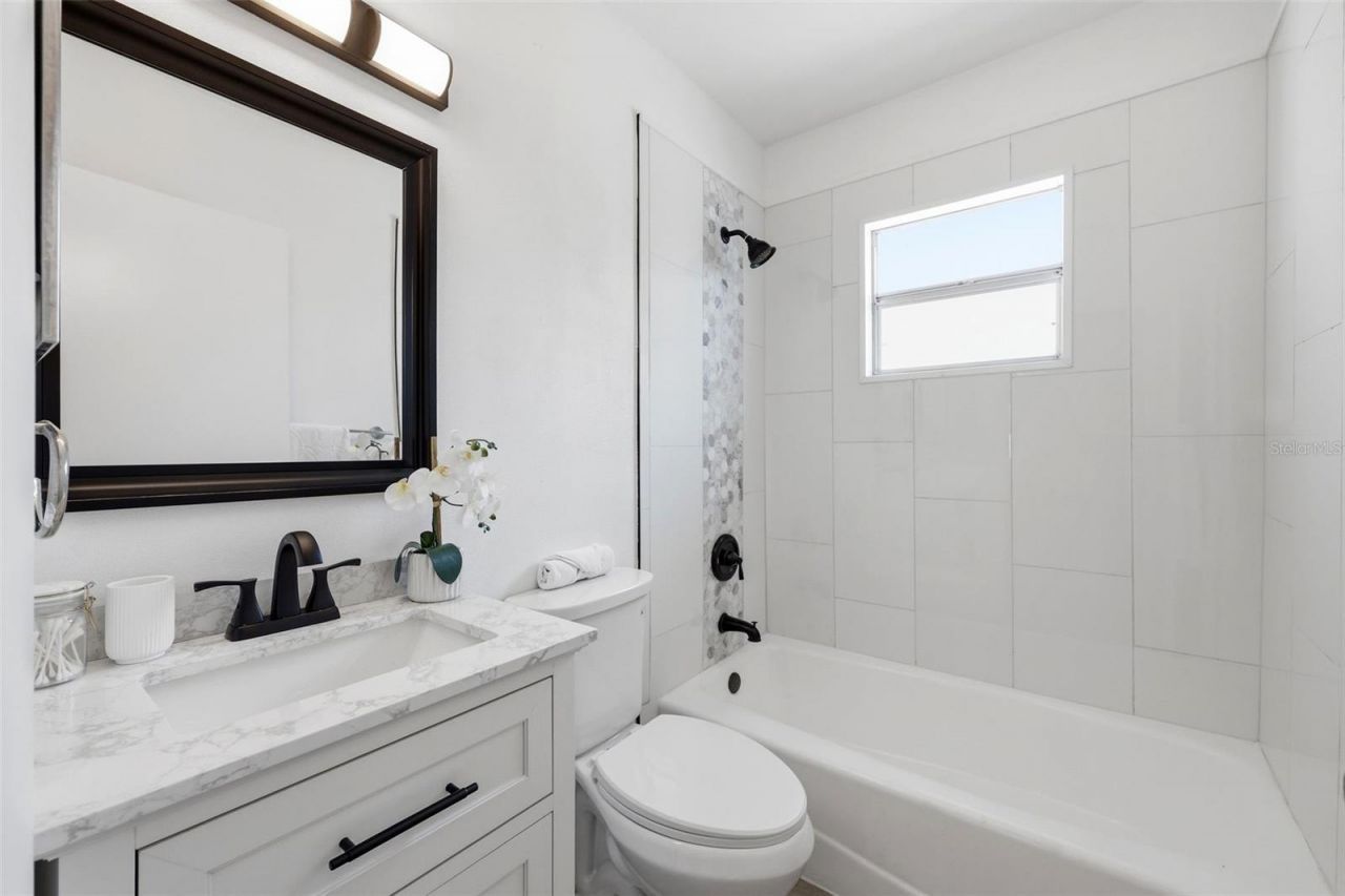 727 16th Ave Nw, Largo, FL 33770 Photo