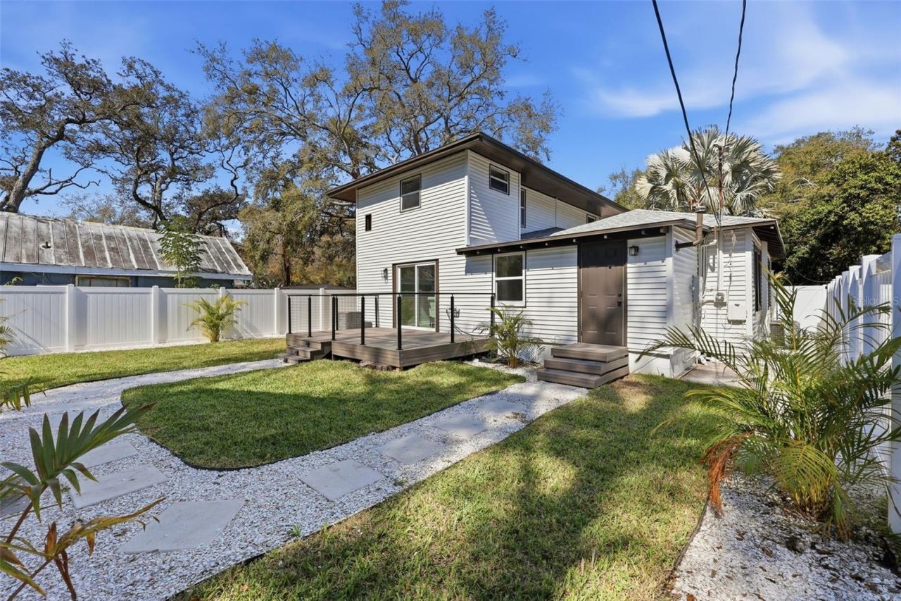 727 16th Ave Nw, Largo, FL 33770 Photo