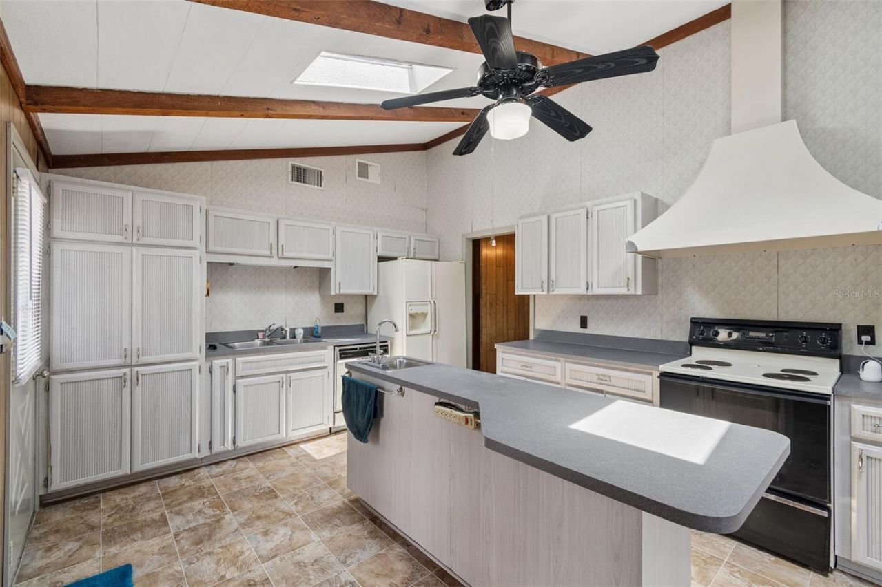 9400 Indale Drive, New Port Richey, FL 34654 Photo