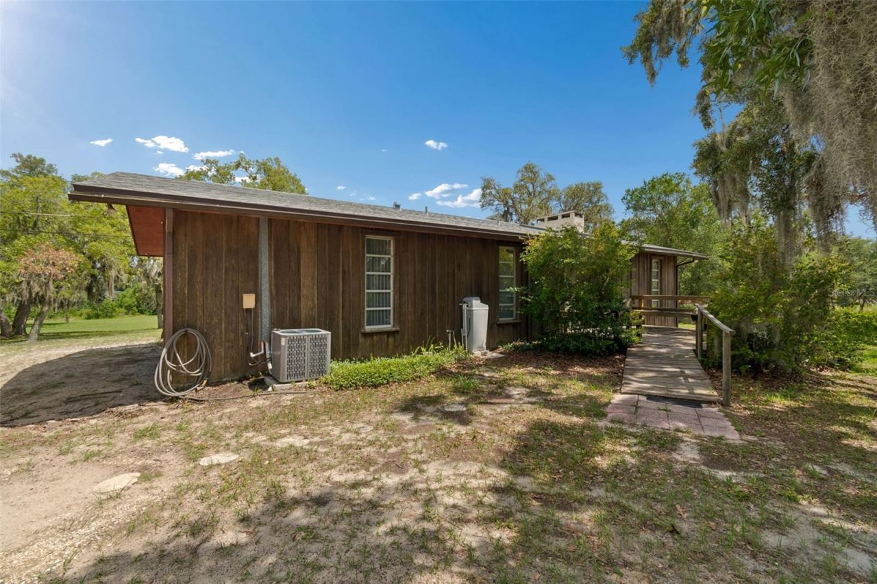 9400 Indale Drive, New Port Richey, FL 34654 Photo