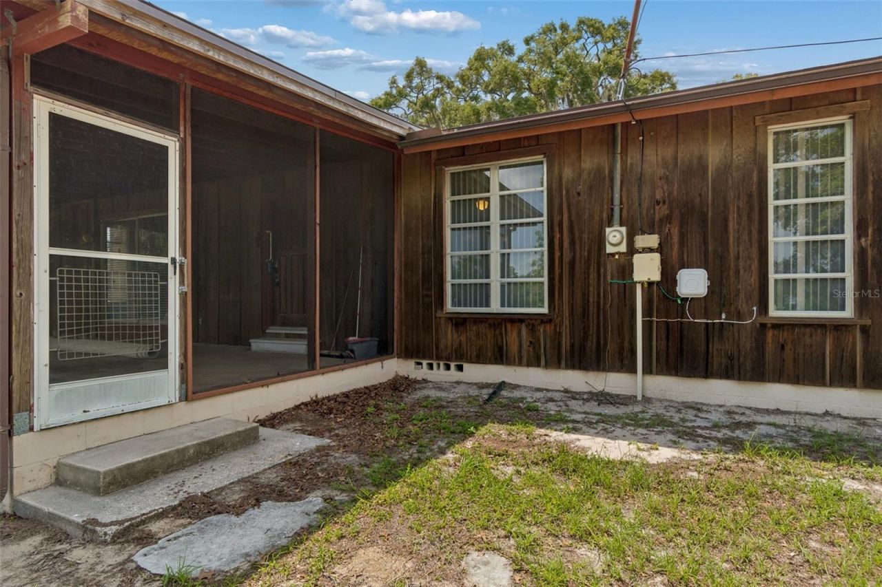 9400 Indale Drive, New Port Richey, FL 34654 Photo