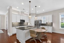 203 Ilderton Street photo 4