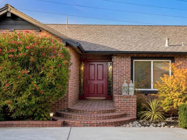 12498 Sumner Drive, Saratoga, CA 95070