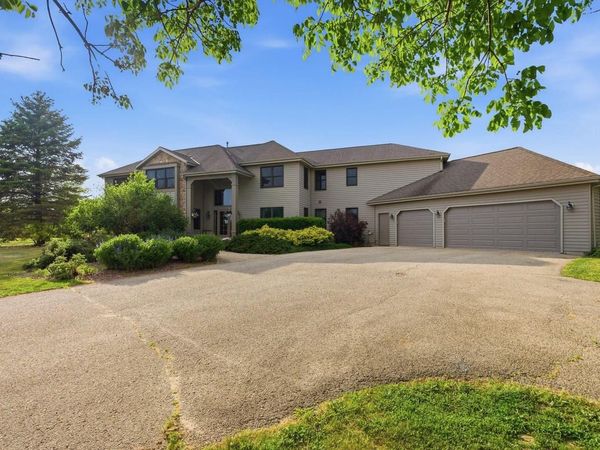 W350S1951 Waterville ROAD, Oconomowoc, WI 53066