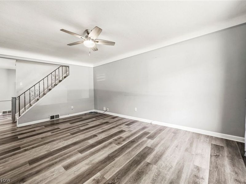 1628 Longwood Drive, Mayfield Heights, OH 44124 Photo 8