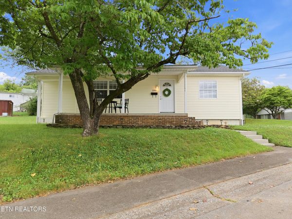 100 Ulysses Lane, Oak Ridge, TN 37830