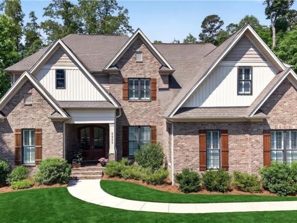 5585 Salem View Road , Pfafftown, NC 27040