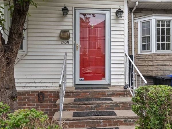 1705 48Th St, North Bergen, NJ 07047