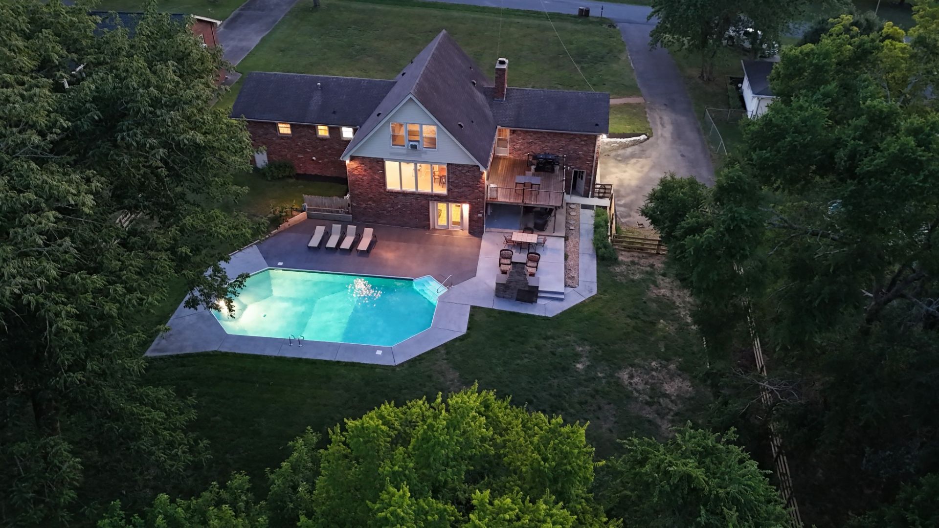 105 Highlander Dr , Hendersonville, TN 37075 Main Photo