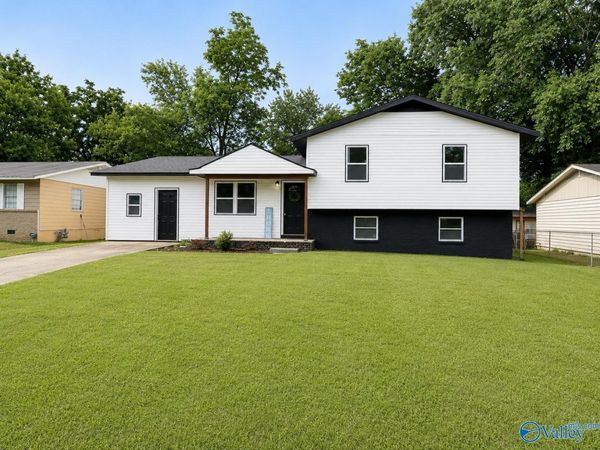 517 Lisa Lane NW, Huntsville, AL 35811