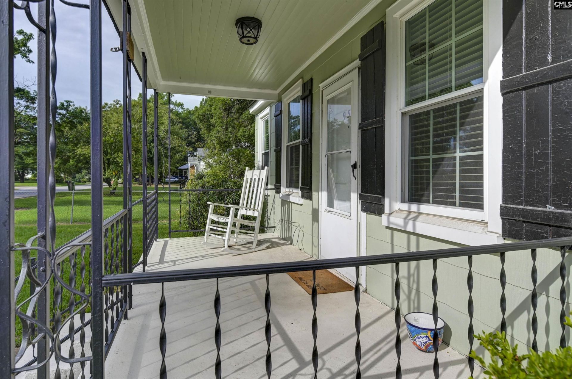 953 Texas Street  Photo 4