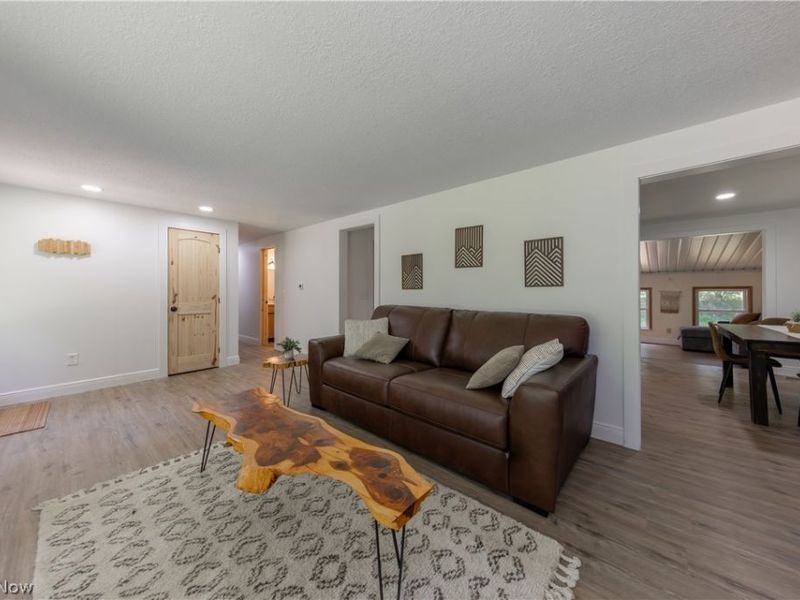 12133 Snow Road , Burton, OH 44021 Photo 4