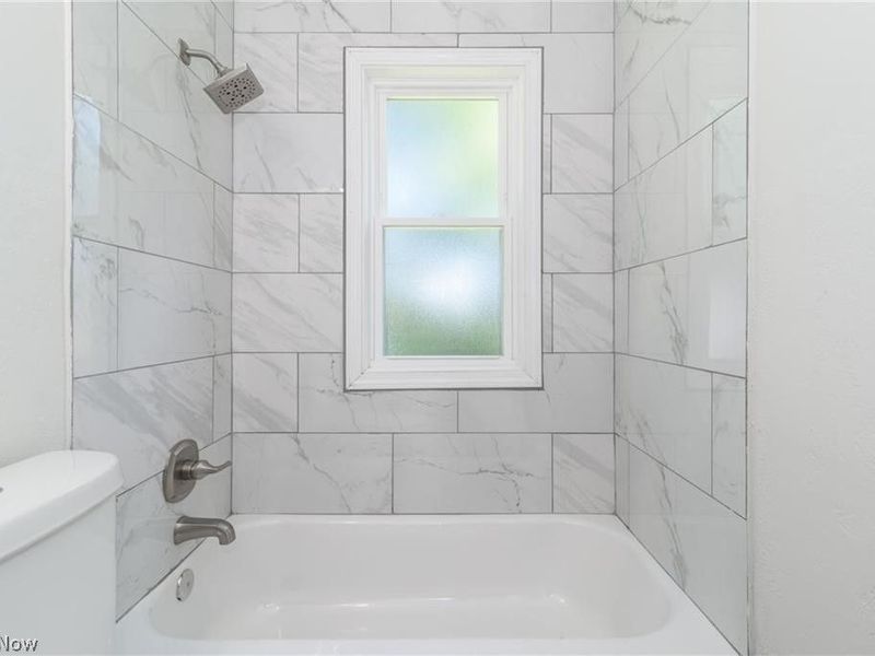 20514 Mountville Drive , Maple Heights, OH 44137 Photo 18
