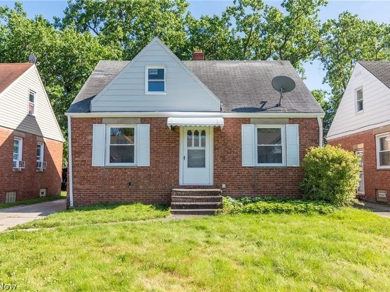 20514 Mountville Drive , Maple Heights, OH 44137 Photo 2