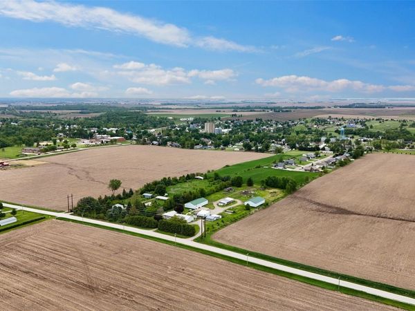3174 63rd Street Drive , Shellsburg, IA 52332