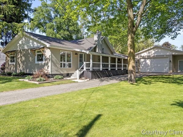 4996 Division Avenue N, Comstock Park, MI 49321