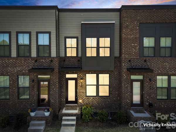 1049 Simcoe Lane, Charlotte, NC 28217