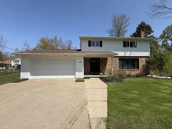 3145 S Sun Glo DR, Sault Ste Marie, MI 49783