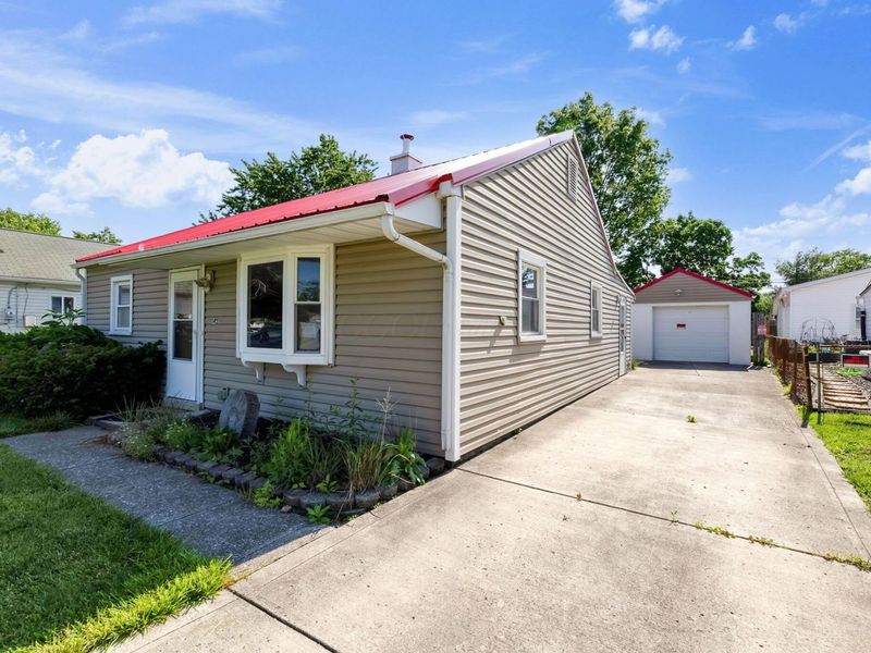 142 Little Flower Lane , Columbus, OH 43213 Photo 5