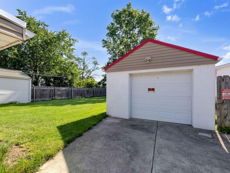 142 Little Flower Lane , Columbus, OH 43213 Photo 6