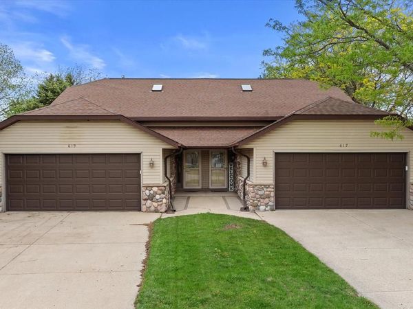 617 Wellington DRIVE, Unit 619, West Bend, WI 53090