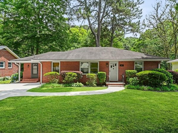 2447 Hunting Valley Drive, Decatur, GA 30033