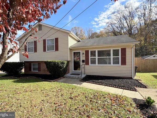 708 IONA TERRACE , CAPITOL HEIGHTS, MD 20743